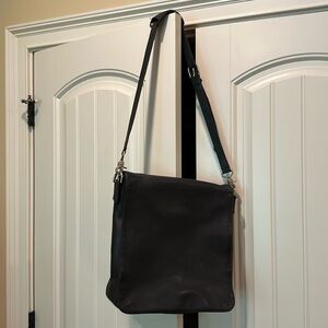 EUC Coach Leather messenger bag